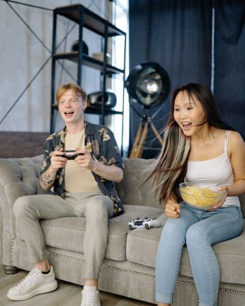 gameing couple